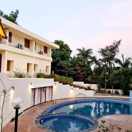 Arcus Villa - Swimming Pool/Ac/Luxurious Mahābaleshwar Kültér fotó